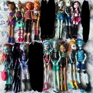 Monster High 18 Doll Collection Lot
